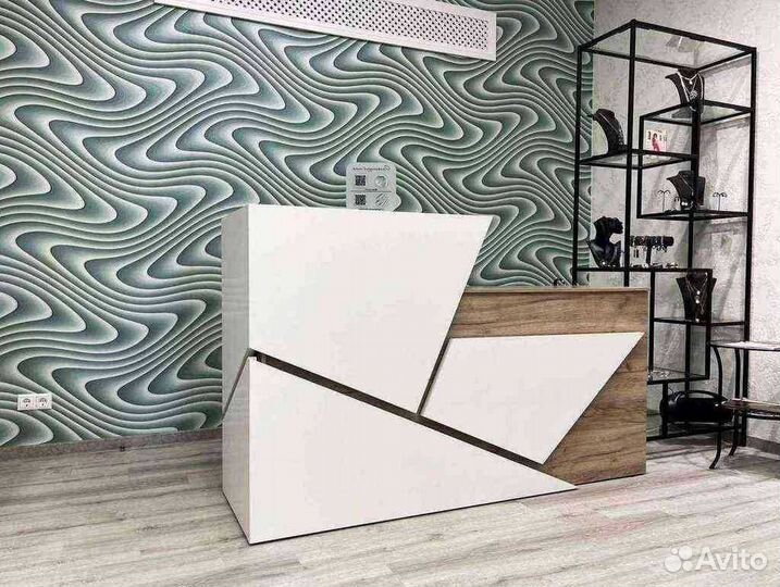 Стойки ресепшн