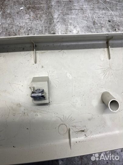 Обшивка двери багажника Ford Focus 3 хетчбэк 1.6L