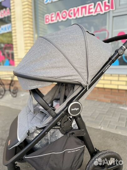 Коляска прогулочная светло-серая