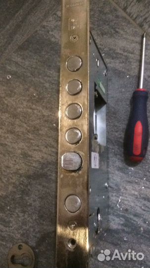 Вскрытие и замена замков