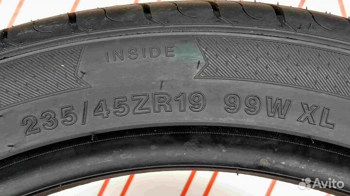 Arivo Ultra ARZ4 235/45 R19 99W