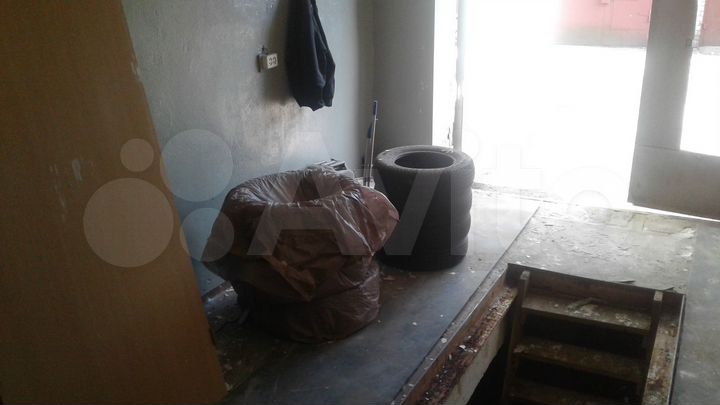 Гараж, > 30 м²