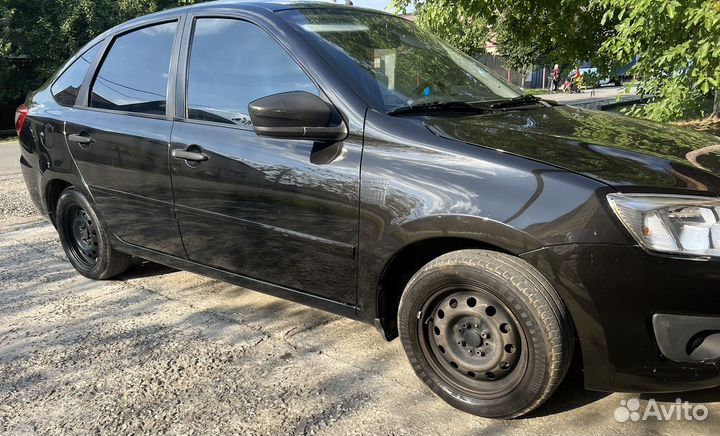 LADA Granta 1.6 МТ, 2015, битый, 120 000 км