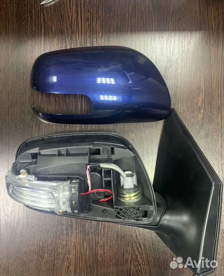 Зеркало правое toyota corolla 10-13