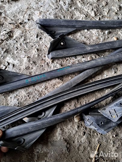 Уплотнитель кузова Lancia libra