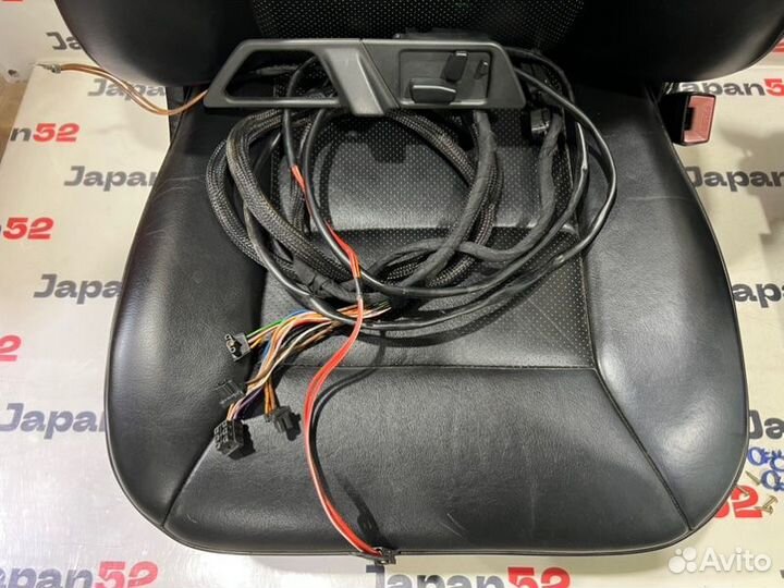 Сиденья передняя Mercedes-Benz E320 W124 104.992