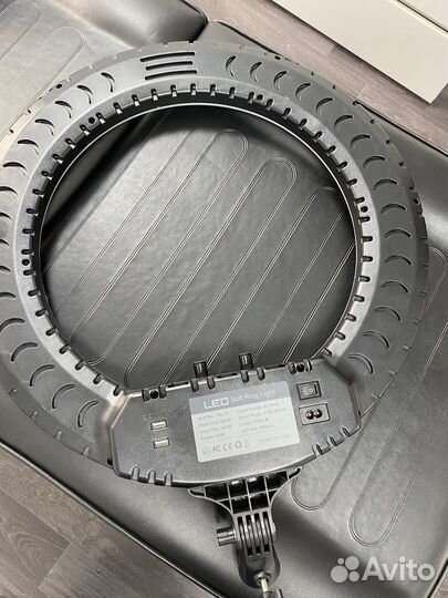 Продам лампу кольцевую 54 см без штатива