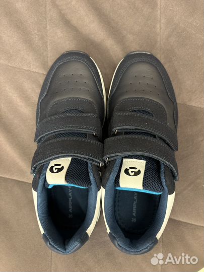 Кроссовки детские 35 размер