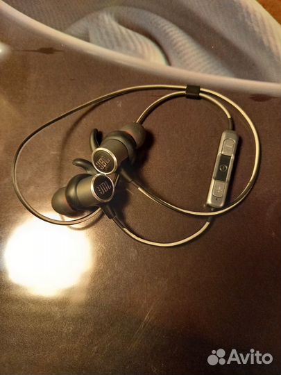 Беспроводные наушники jbl reflect mini 2 bt