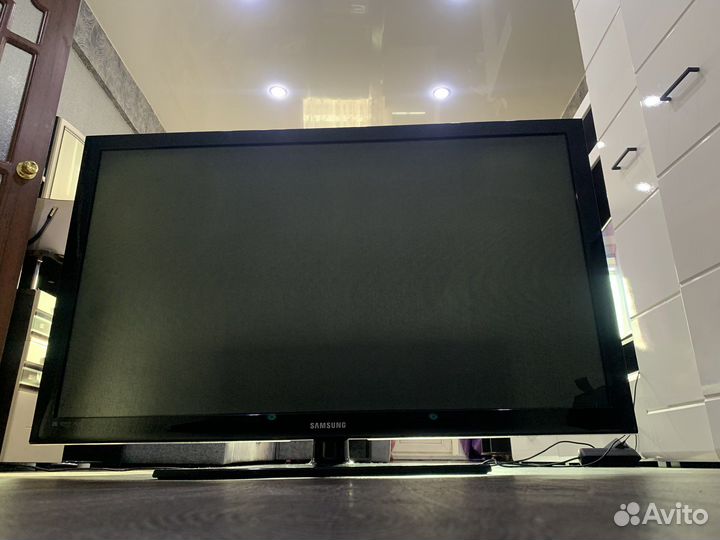 Телевизор samsung