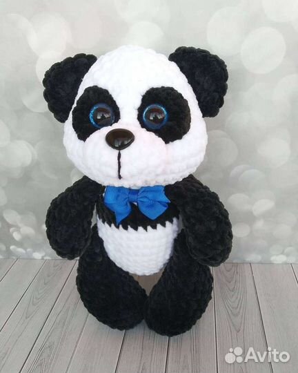 Мягкая игрушка Панда вязаная крючком