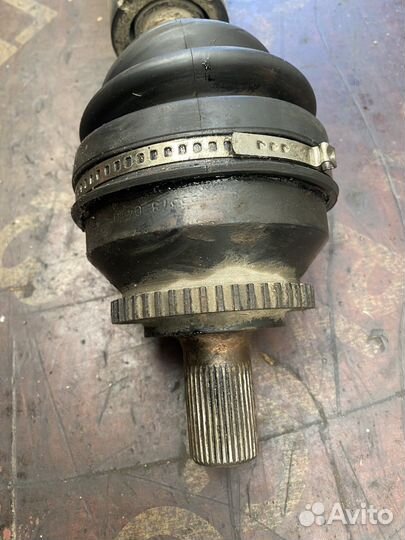 Пиивод передний правый volvo s 60 2.5 turbo