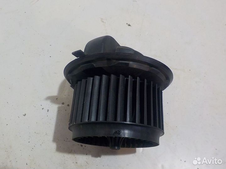 Моторчик печки задний audi Q7