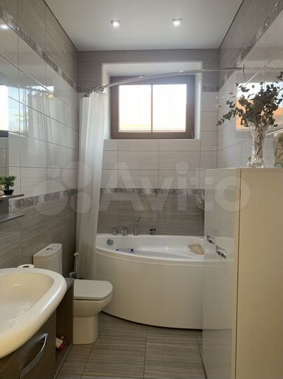 Коттедж 280 м² на участке 30 сот.