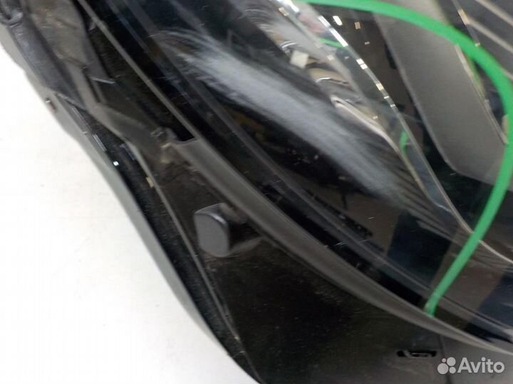 Фара правая Mercedes-Benz E-Class