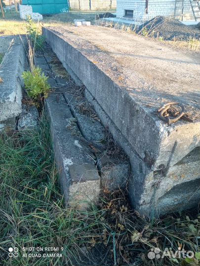 Бетонные плиты, блоки