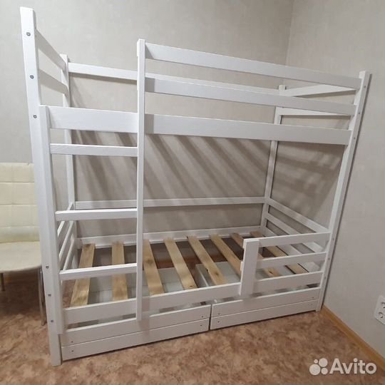 Двухъярусная кровать из сосны