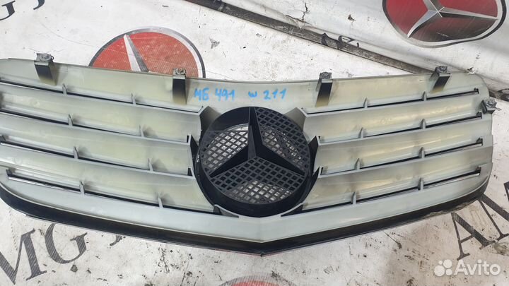 Решетка капота рестайл Mercedes-Benz W211