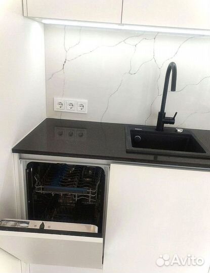 Кухонный гарнитур угловой