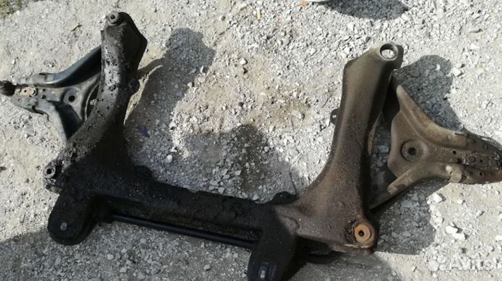 Подрамник audi 80 b3 b4