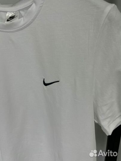 Белая футболка Nike новая