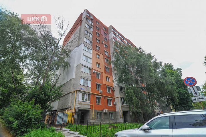 Просторное помещение на 1 этаже