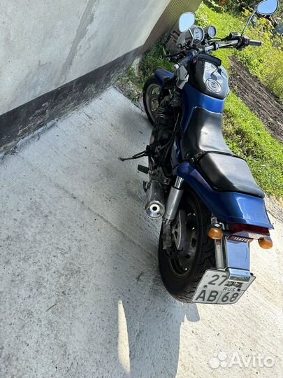Yamaha FZX750