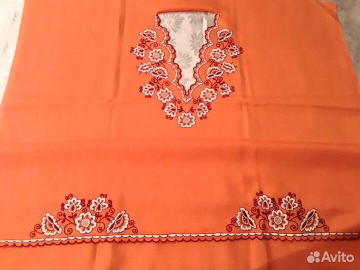 Отрезы льняной ткани на платье, блузу