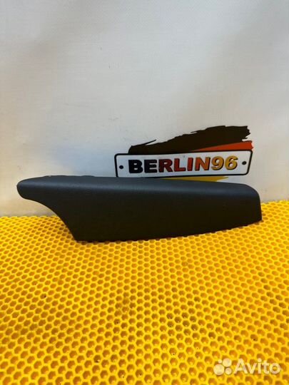 Подлокотник передний левый Audi A5 CDN