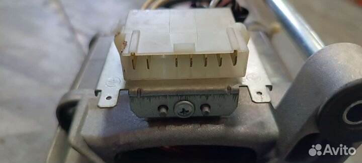 Двигататель стиральной машины ariston