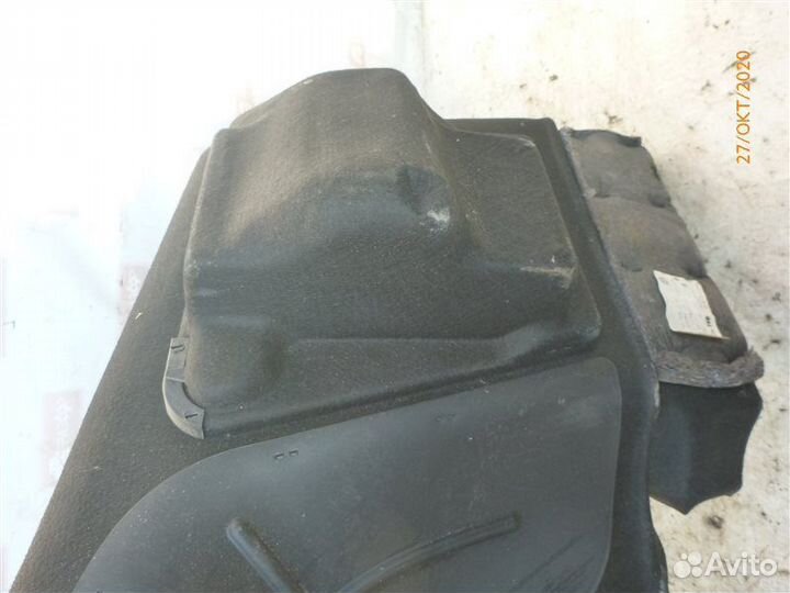 Обшивка багажника задняя левая Volkswagen Passat