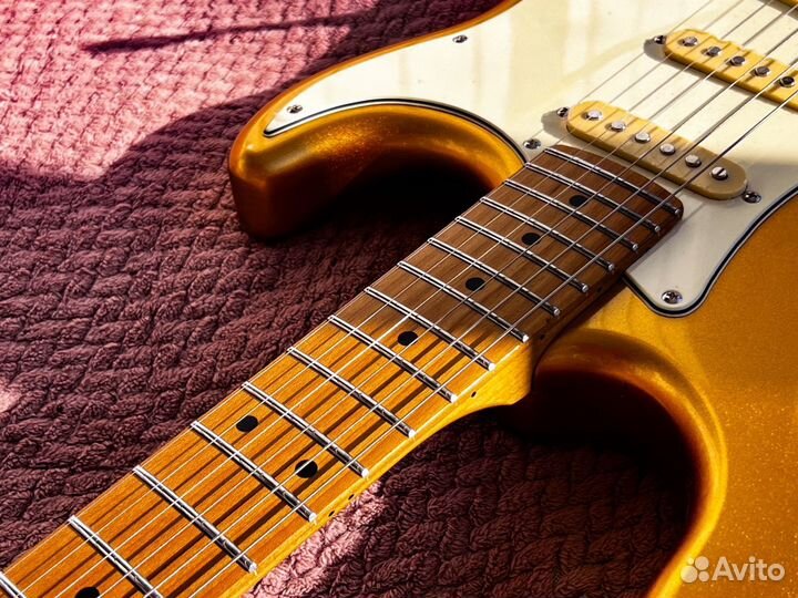 Jet JS-300 Stratocaster Gold (новый)