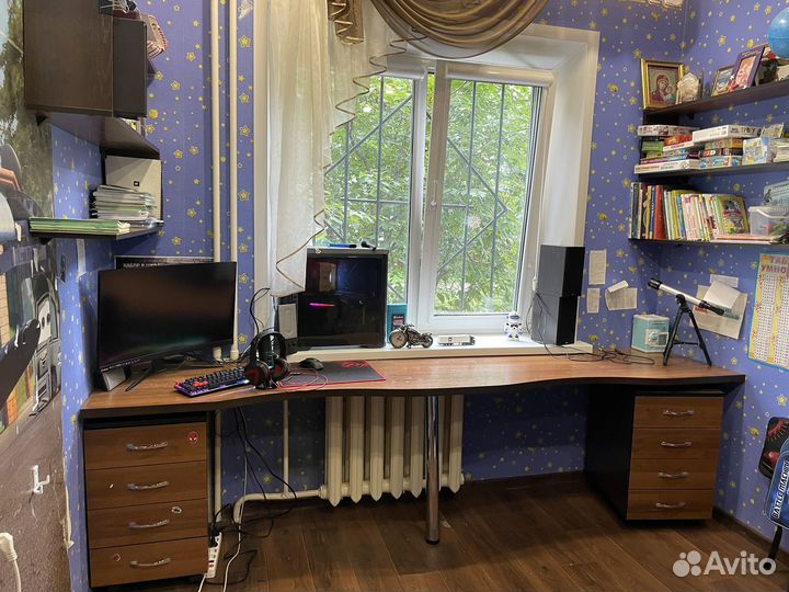 Детский стол школьный