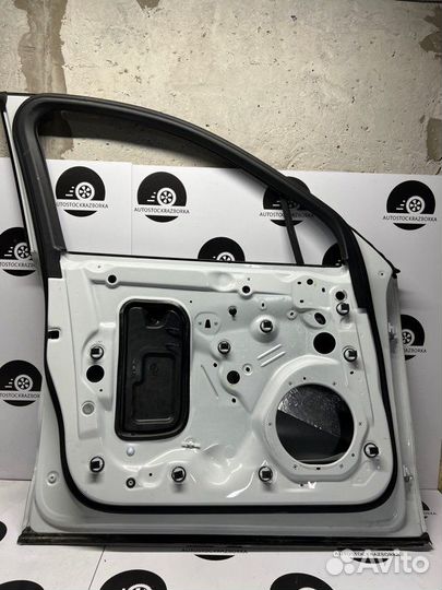 Дверь передняя левая Porsche Macan 95B 2016