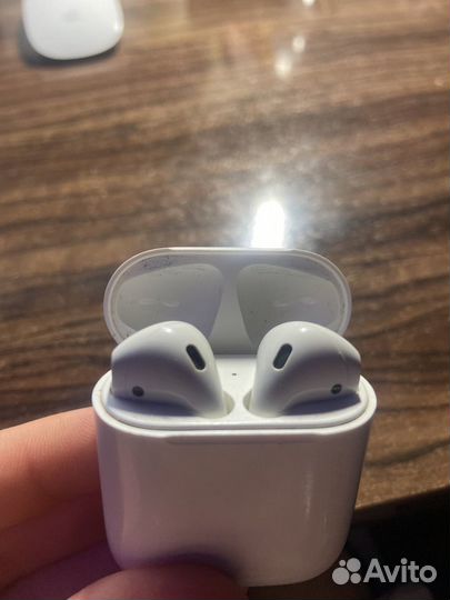 Air pods 1 первого поколения на детали