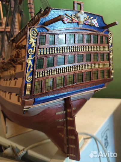 Модель корабля из дерева