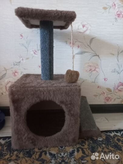 Домик для кошки с когтеточкой бу