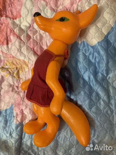 Пластмассовая игрушка лиса СССР