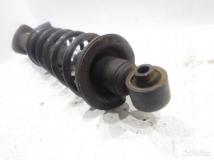 Стойка задняя правая в сборе