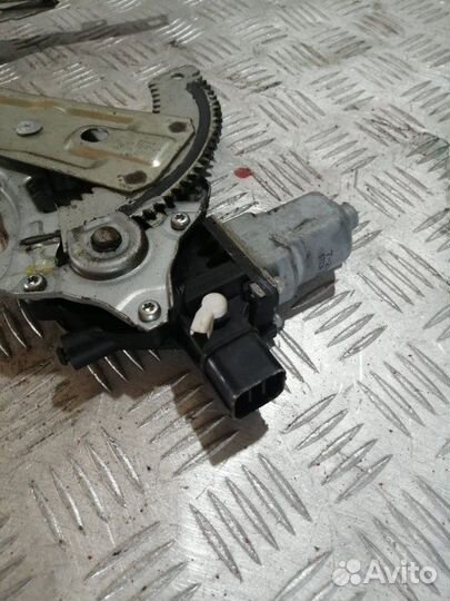 Стеклоподъемник передний правый Mitsubishi Lancer