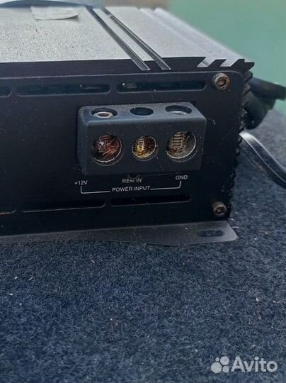 Сабвуфер с проводами