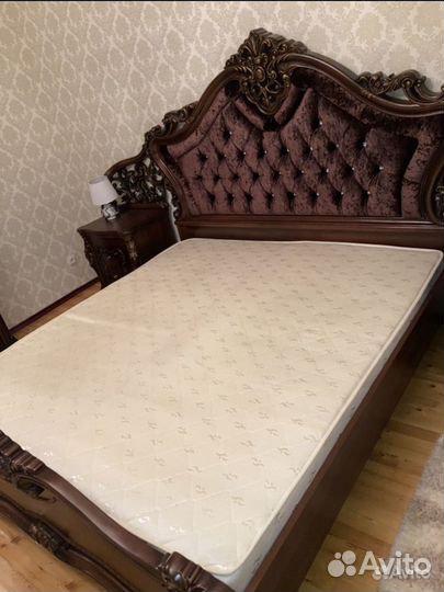 Спальный гарнитур