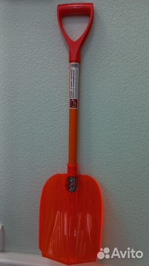 Снегоуборочная лопата
