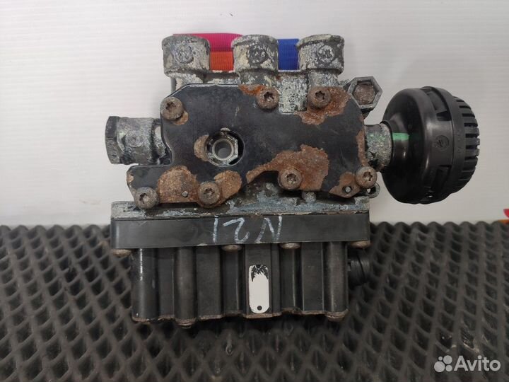 Кран уровня пола главный