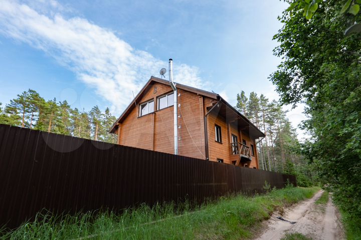 Коттедж 196,5 м² на участке 15 сот.