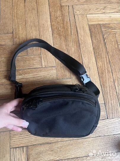 Сумка поясная с большими отделениями новая