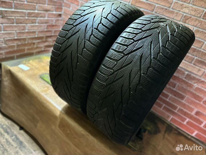 Nokian Tyres Hakkapeliitta R2 SUV 275/50 R20 113R