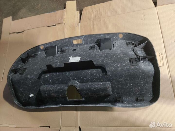 Обшивка крышки багажника Audi A6 c6