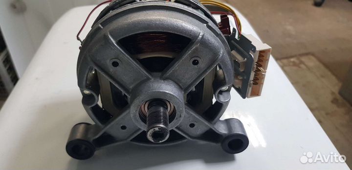 Двигататель стиральной машины ардо
