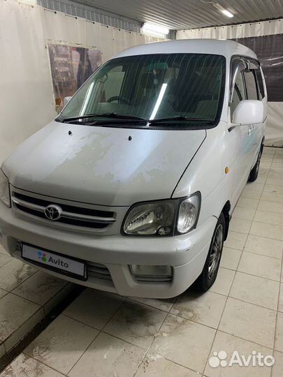 Toyota Town Ace Noah, 1999